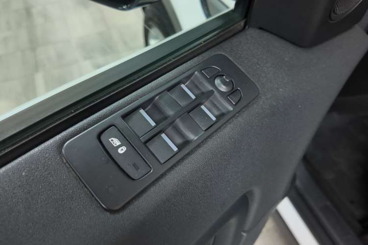 Land-Rover Discovery