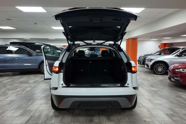 Land-Rover Range Rover Velar