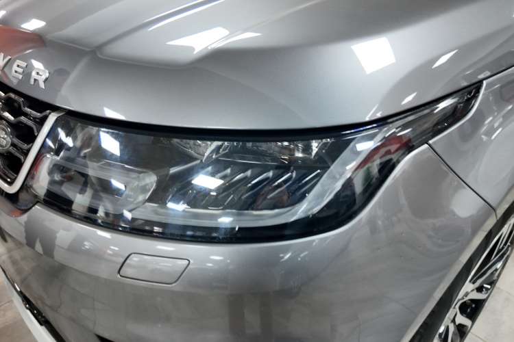 Land-Rover Range Rover Sport