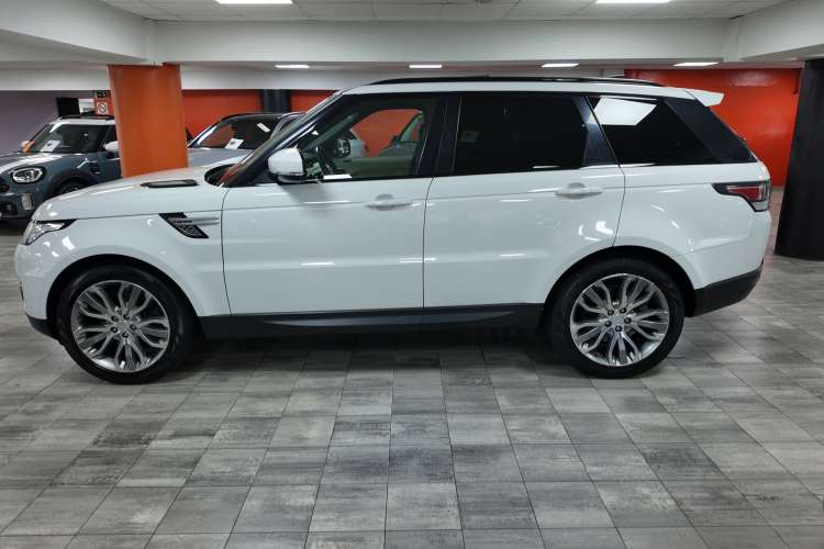 Land-Rover Range Rover Sport
