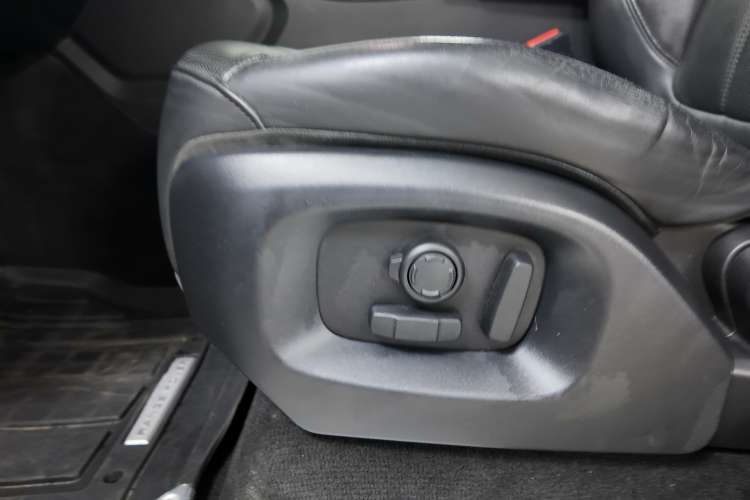 Land-Rover Range Rover Sport