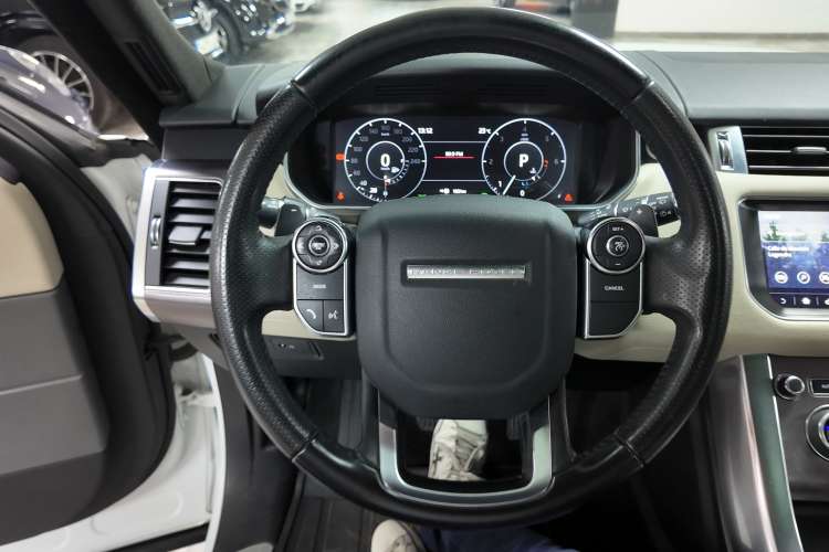 Land-Rover Range Rover Sport