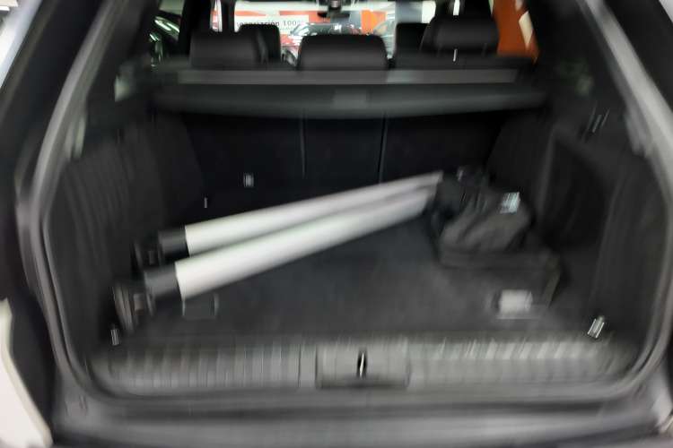 Land-Rover Range Rover Sport