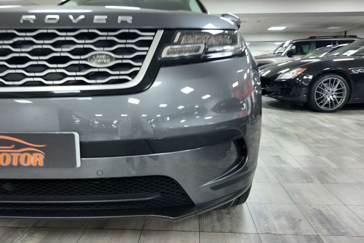 Land-Rover Range Rover Velar