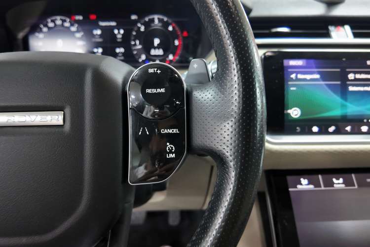 Land-Rover Range Rover Velar