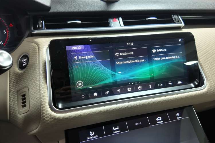 Land-Rover Range Rover Velar