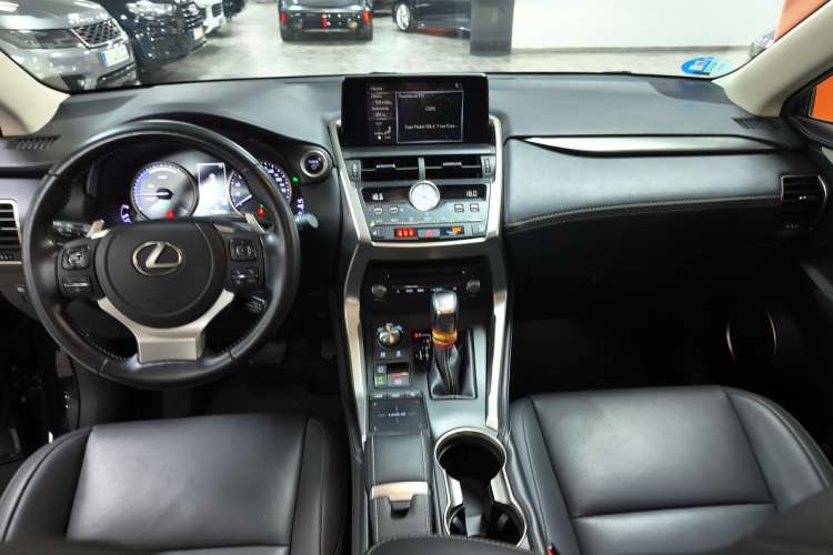 Lexus NX