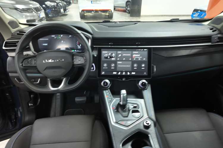 Lynk & Co CO 01