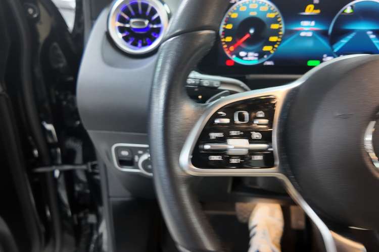 Mercedes-Benz Clase EQA