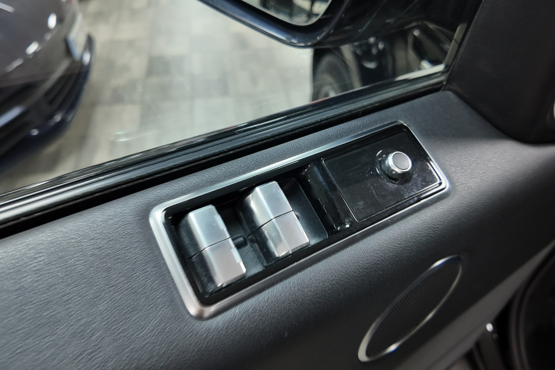 Land-Rover Range Rover Sport