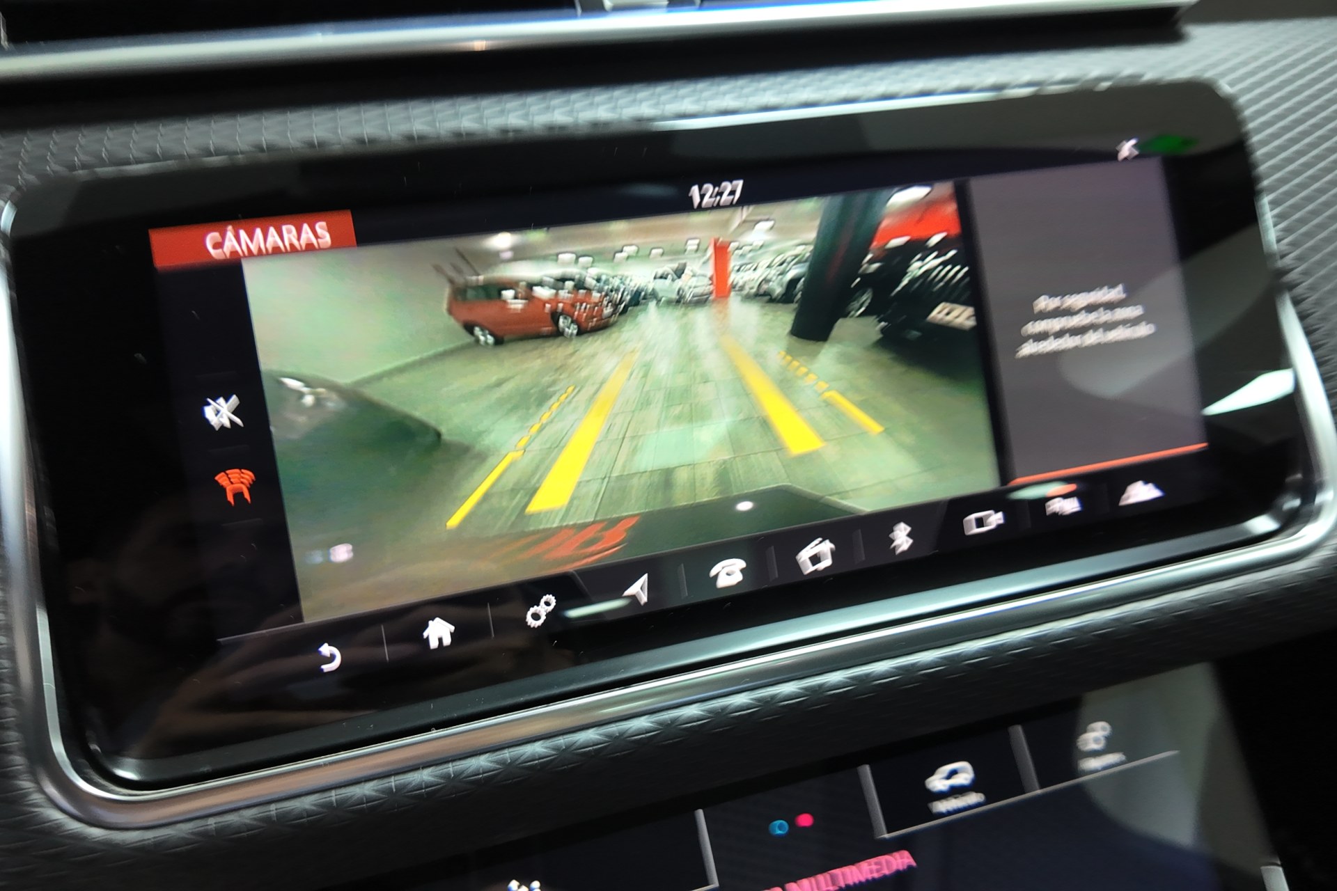 Land-Rover Range Rover Velar