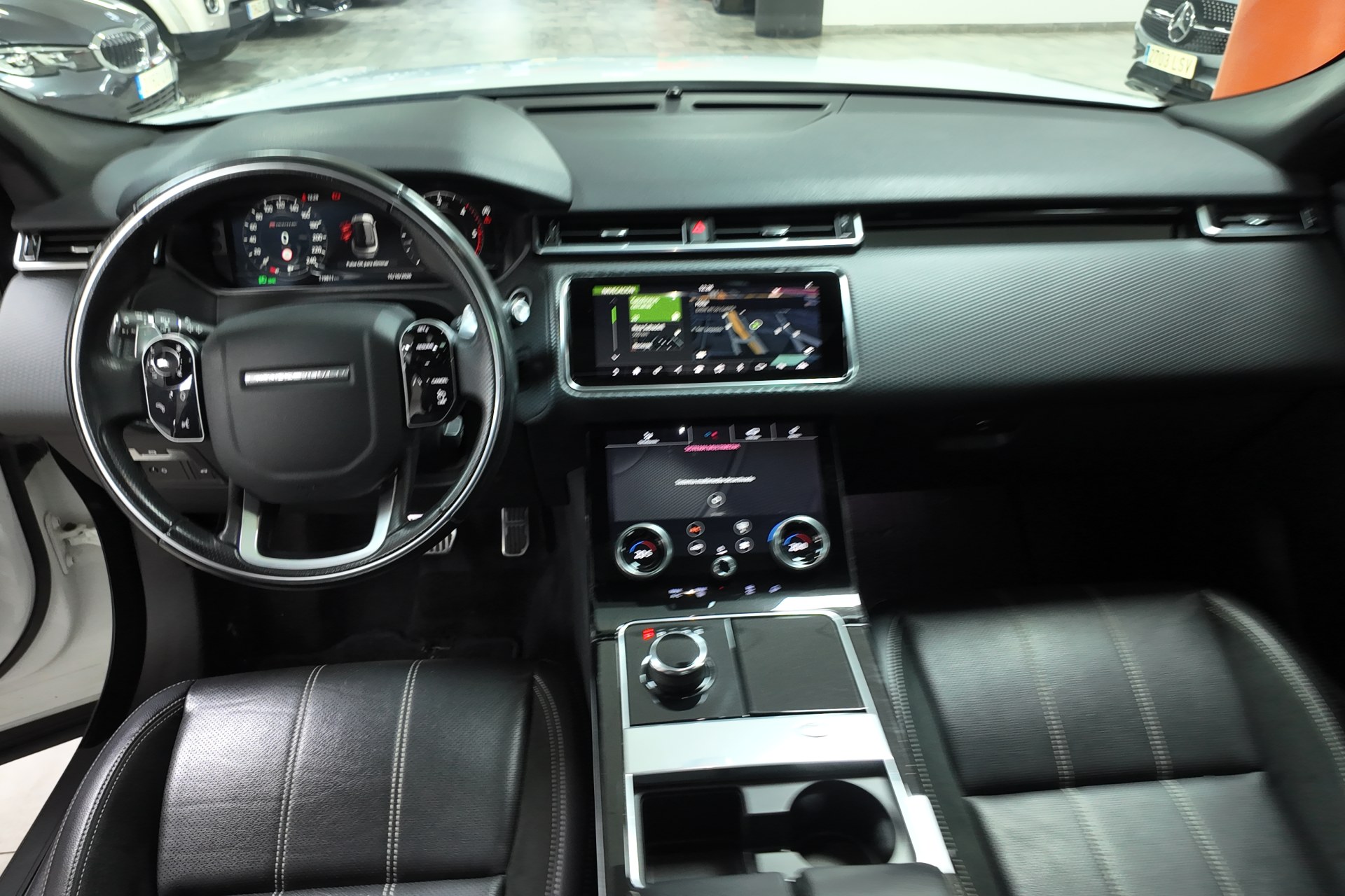 Land-Rover Range Rover Velar
