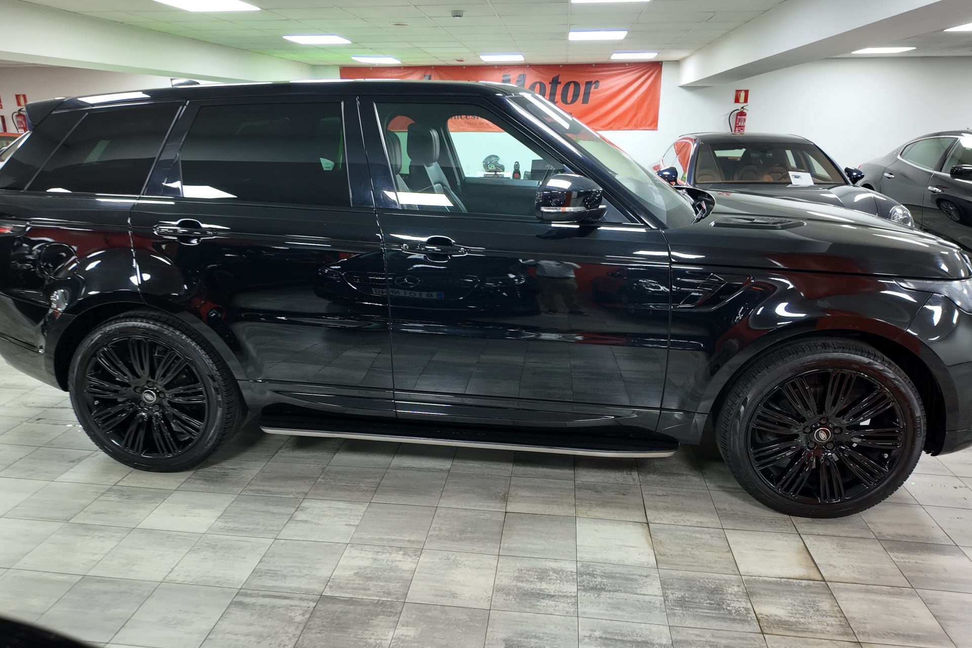 Land-Rover Range Rover Sport
