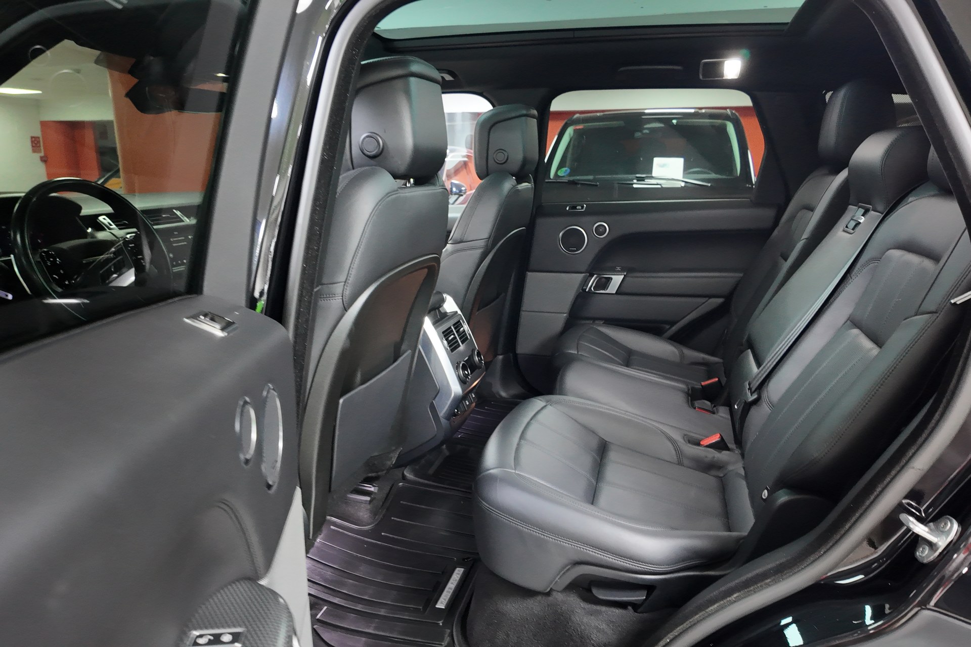 Land-Rover Range Rover Sport