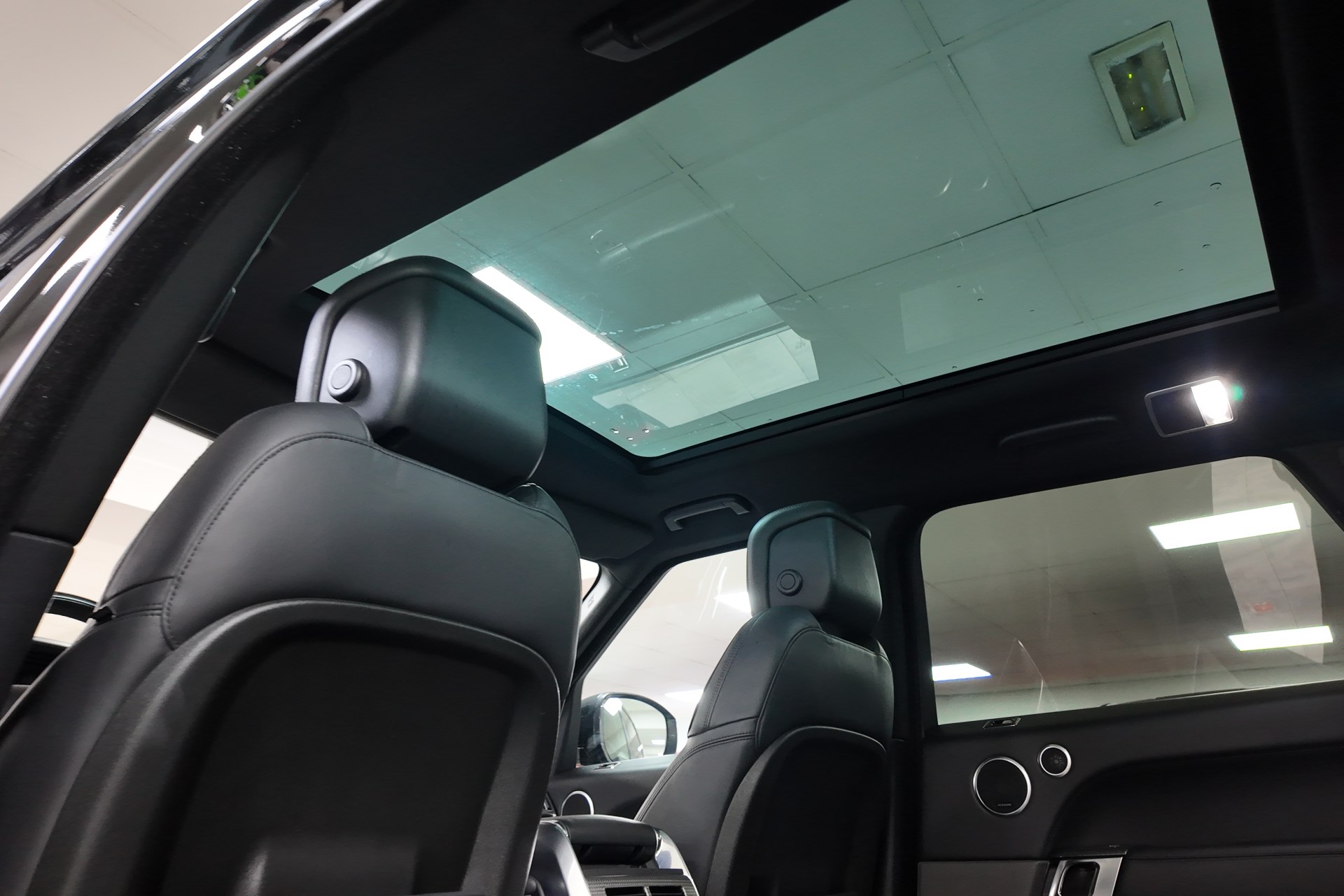Land-Rover Range Rover Sport